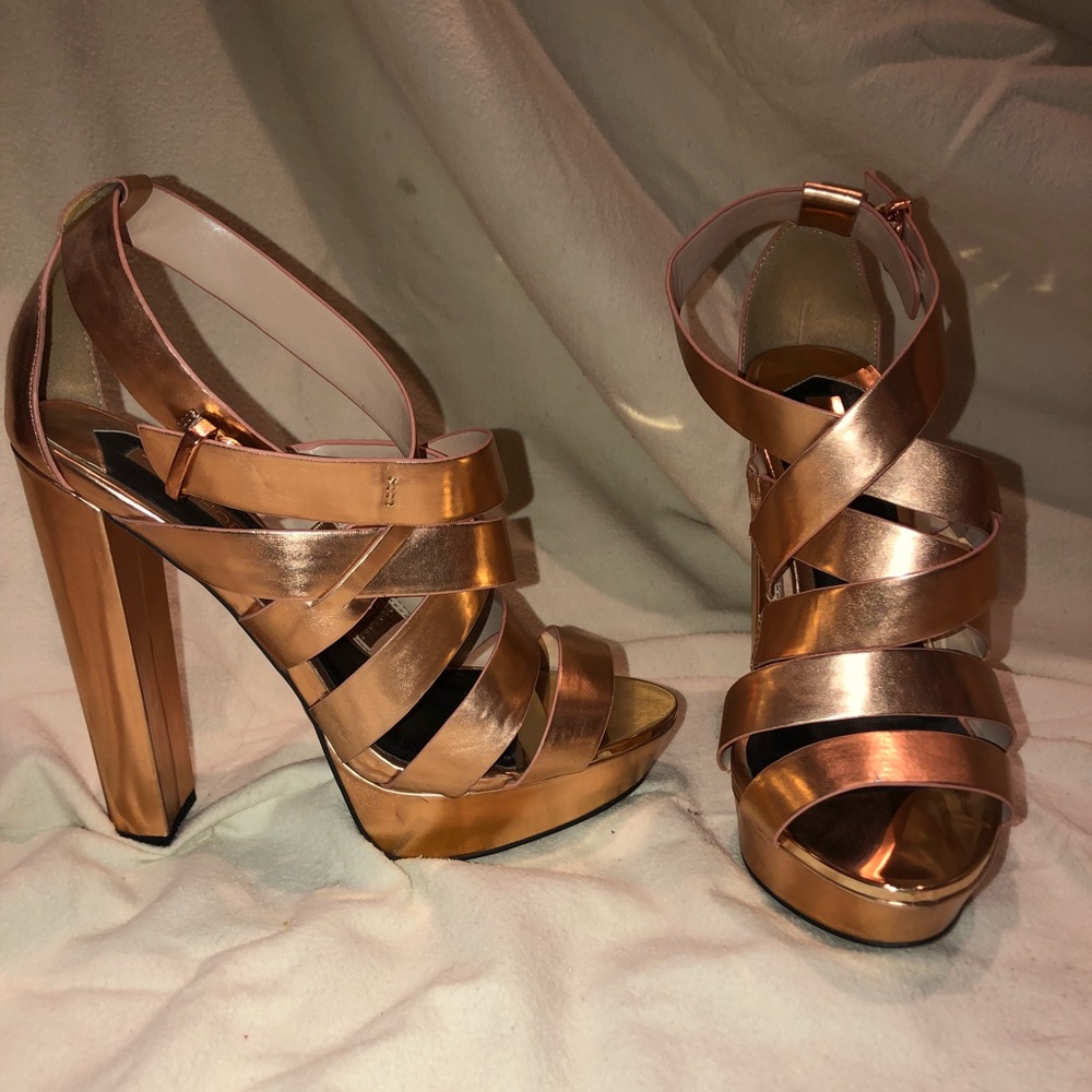Topshop metallic rose gold chunky 5.5in heel.